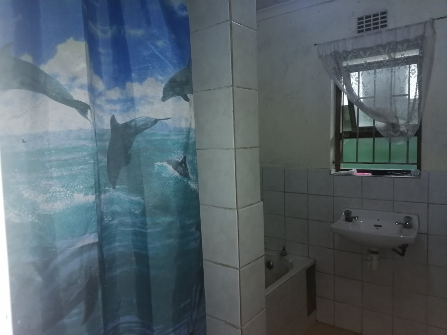 5 Bedroom Property for Sale in Delft South Western Cape